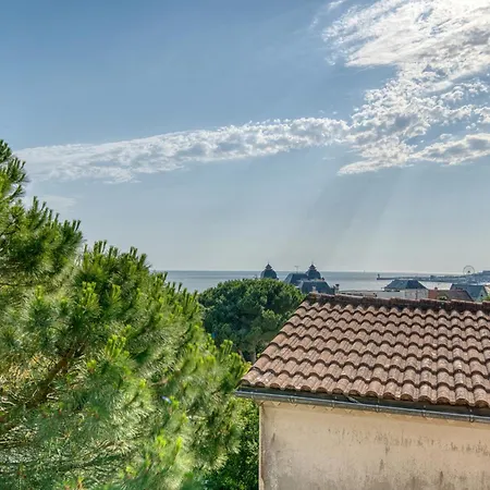 Holiday home Maison Vue - Terrasse - - 7 Personnes